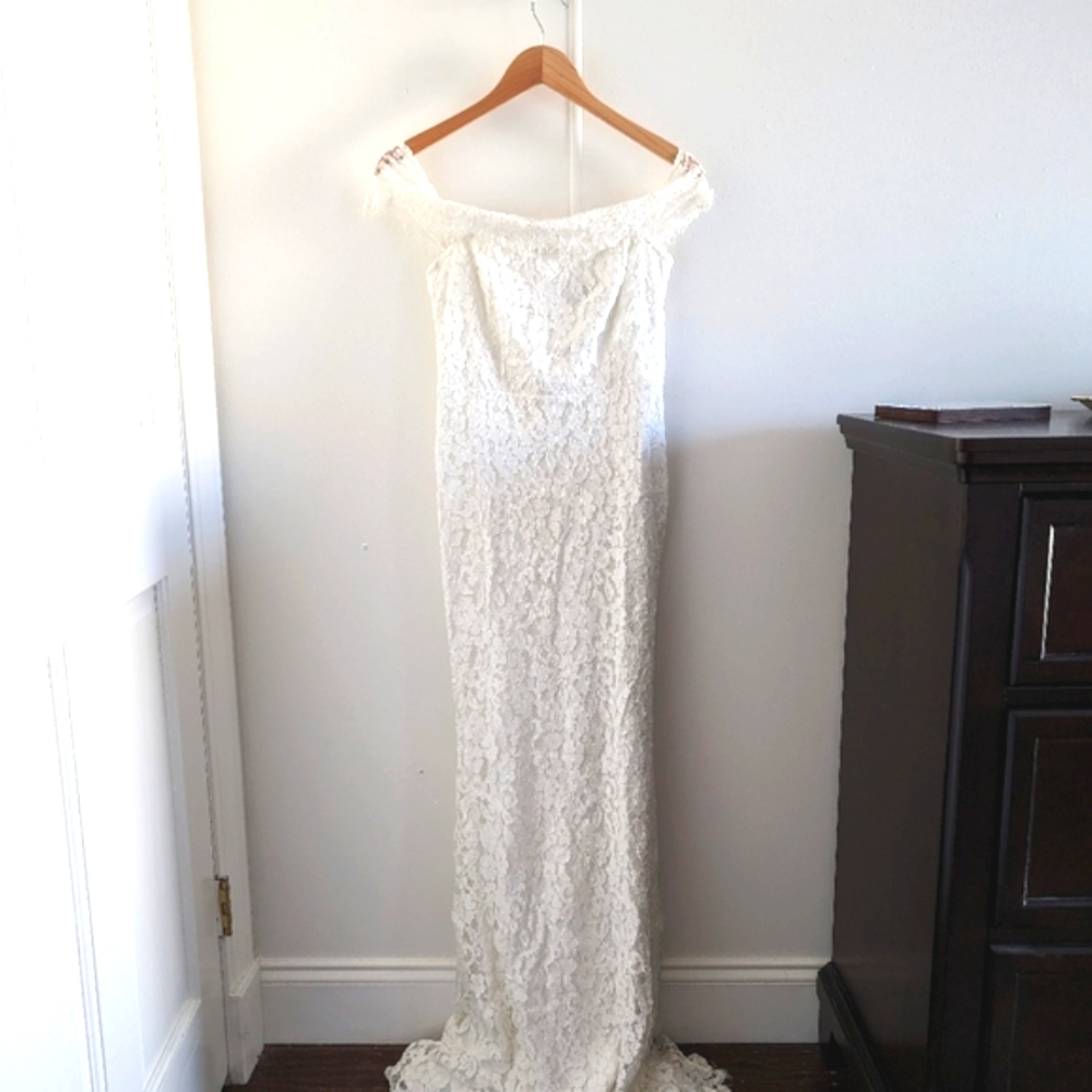 Lulu's wedding dress